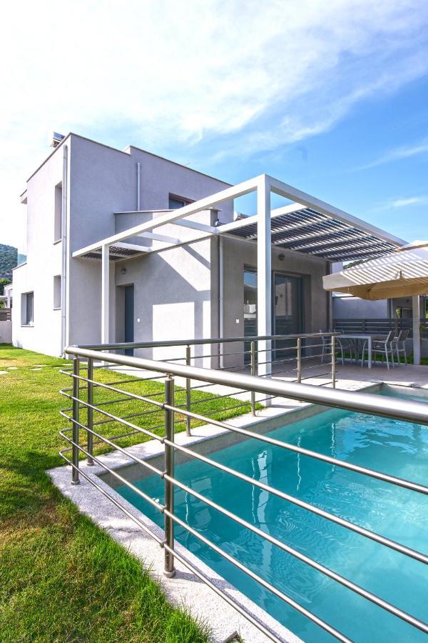 Ag Luxury Villas, Iraklitsa Nea Iraklitsa エクステリア 写真